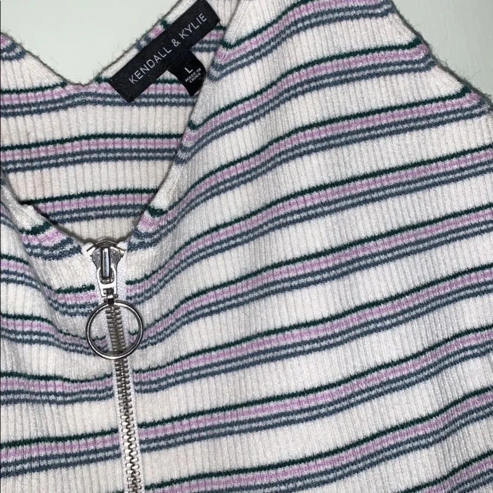 🐠2 for $16 Kendall + Kylie Pacsun zip up tank top - Picture 2 of 2